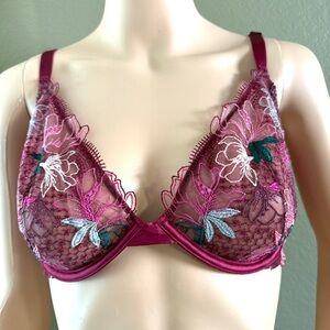 NWT Vitoria's Secret Luxe Bra Low Cut Floral Lace Bra in Burgundy Size 36DD